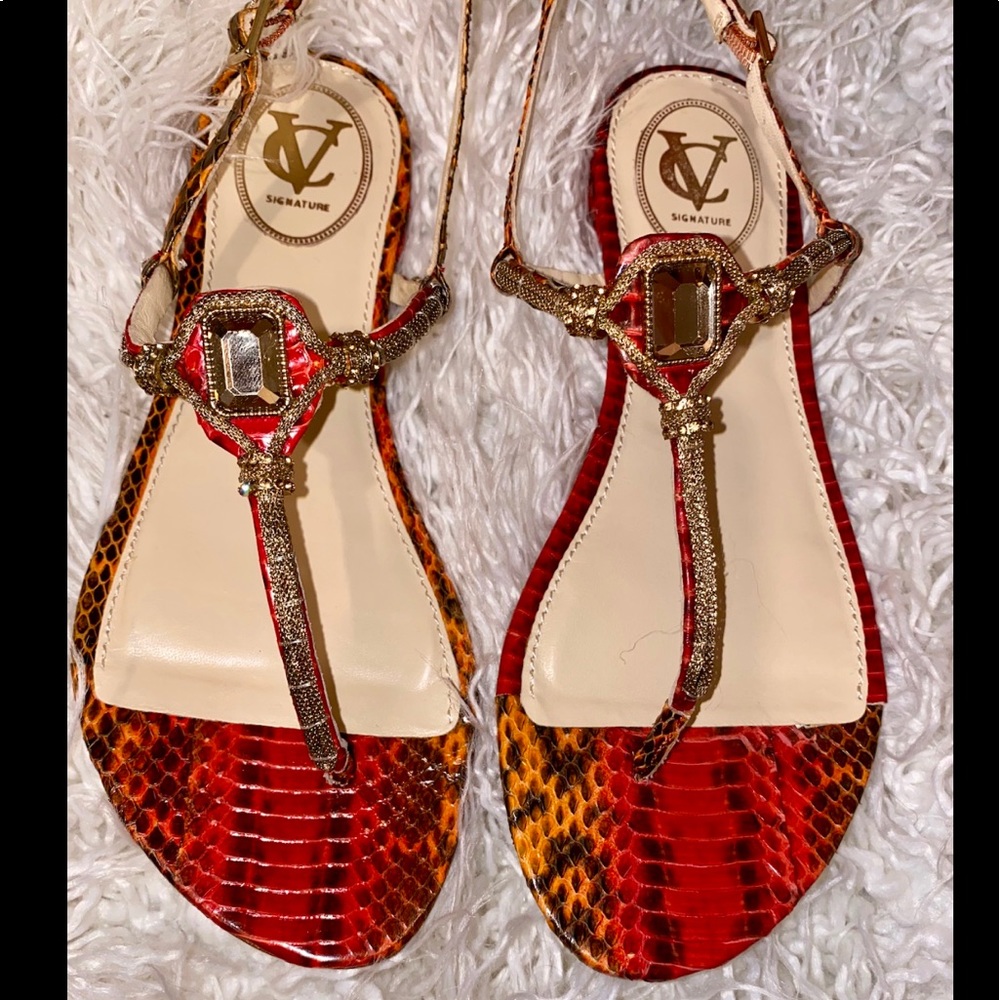 Vero Cuoio Red Snake Skin Sandals. Size 8.5